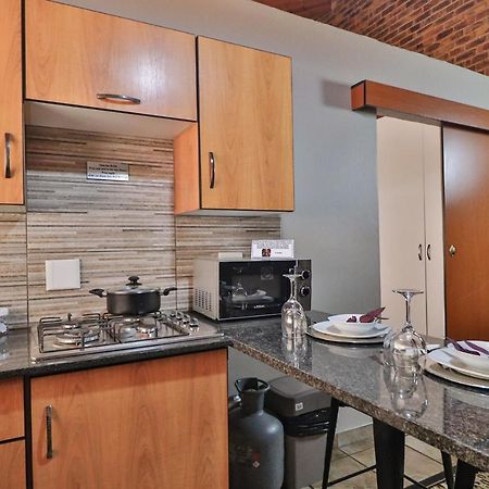 Rudman Townhouses Self-Catering Accommodation Boksburg Exteriör bild