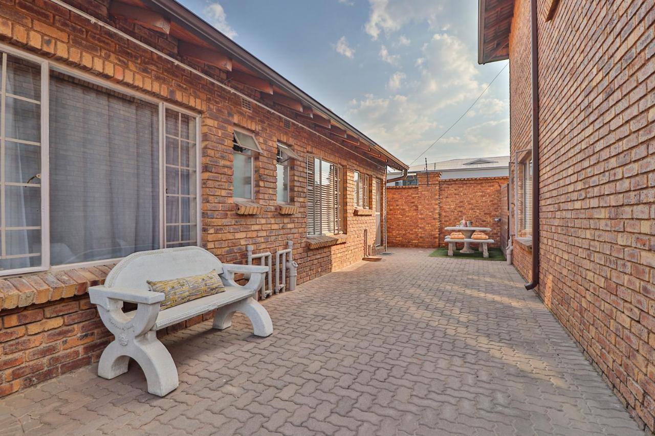 Rudman Townhouses Self-Catering Accommodation Boksburg Exteriör bild