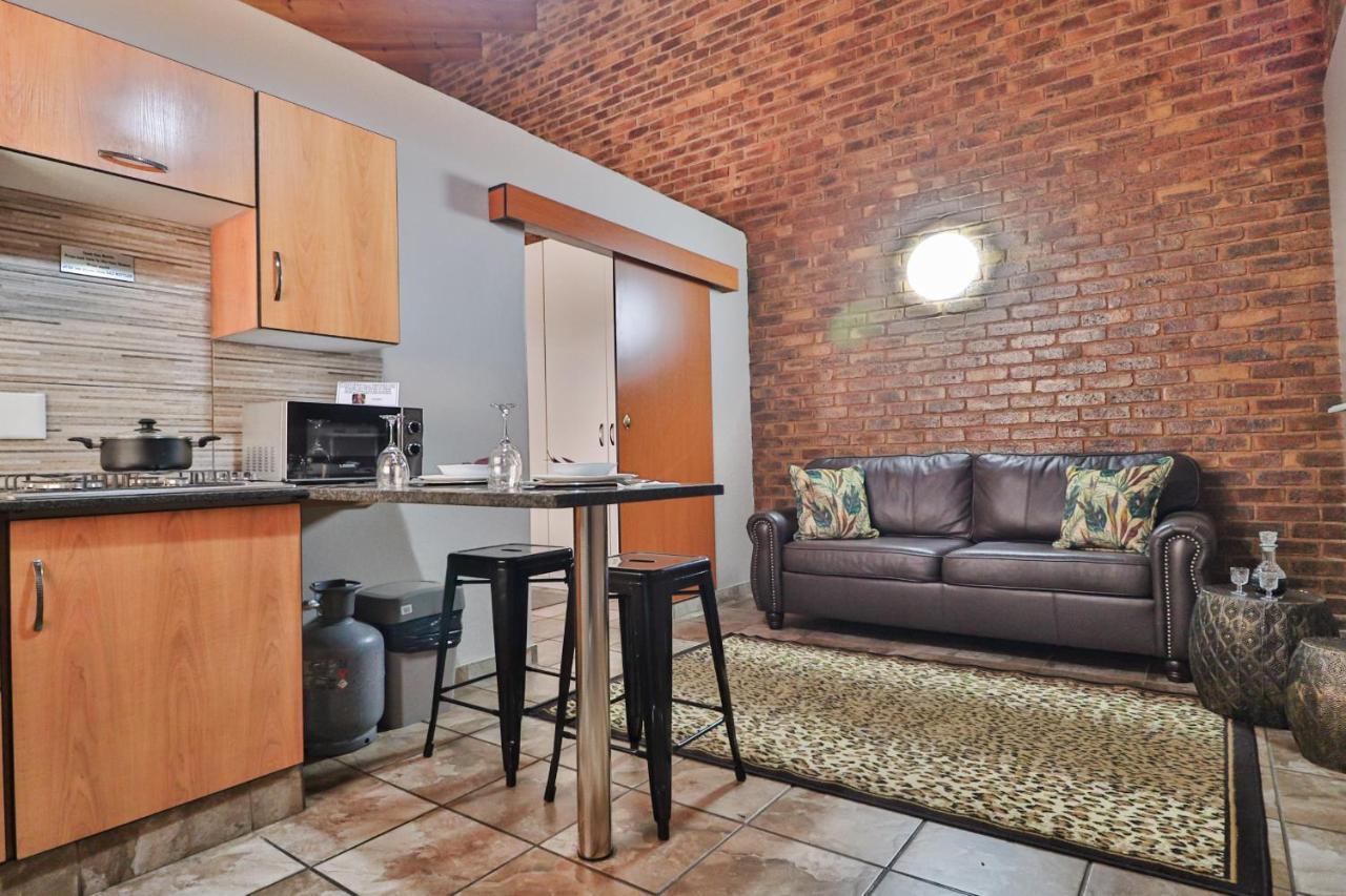 Rudman Townhouses Self-Catering Accommodation Boksburg Exteriör bild