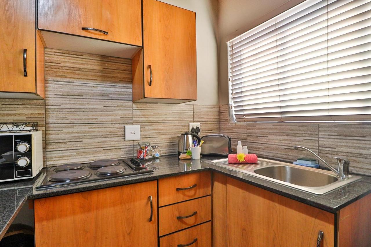 Rudman Townhouses Self-Catering Accommodation Boksburg Exteriör bild