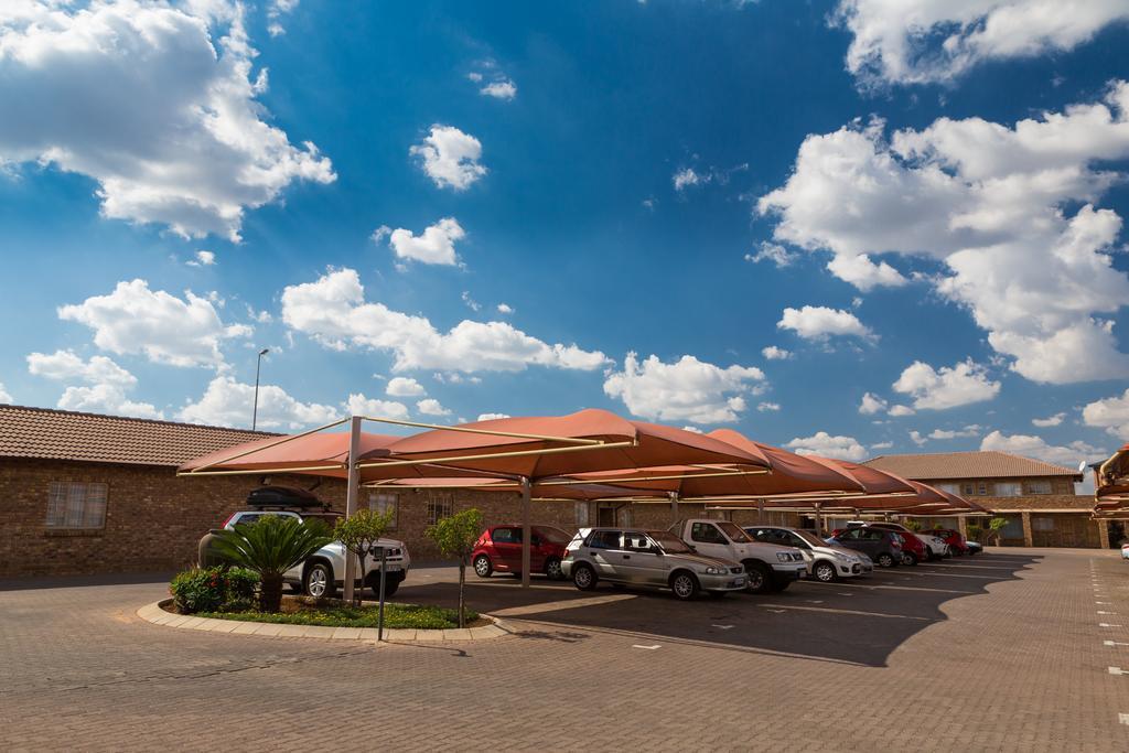Rudman Townhouses Self-Catering Accommodation Boksburg Exteriör bild